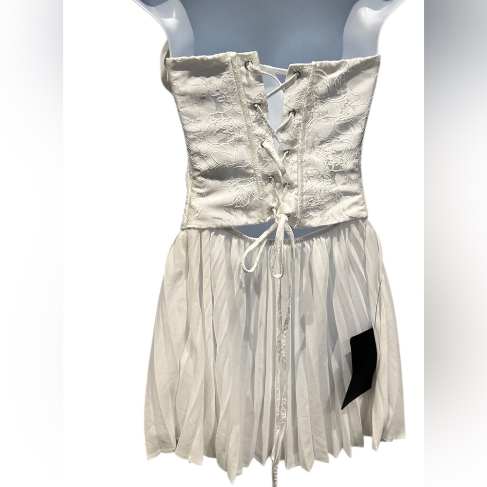 Lulus Laubrey White Floral Jacquard Mini Dress and Scarf Set Size Medium NWT - Picture 10 of 16